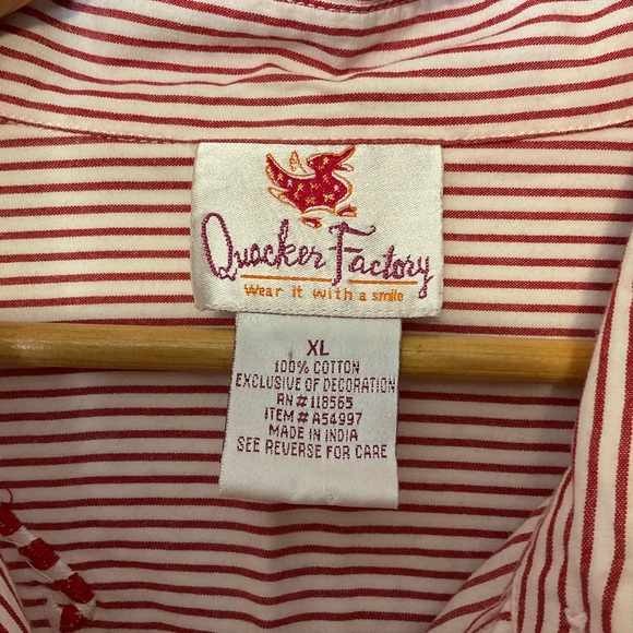 QUACKER FACTORY sz X Large Blouse Button Front Christmas Pinstripe Candy Canes - Picture 4 of 7